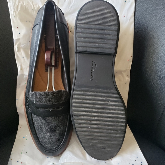 Clarks Women's Raisie Elletta Loafers. - Picture 4 of 12